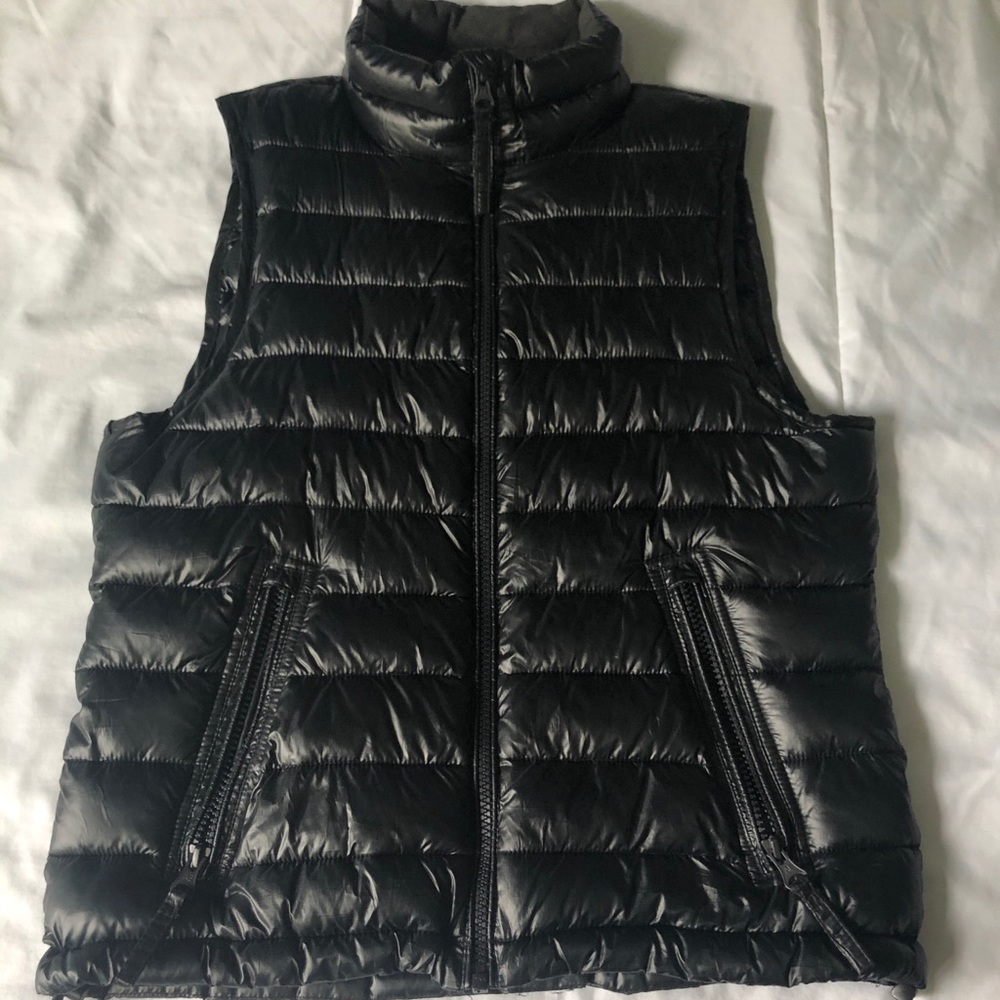 Black puffer vest